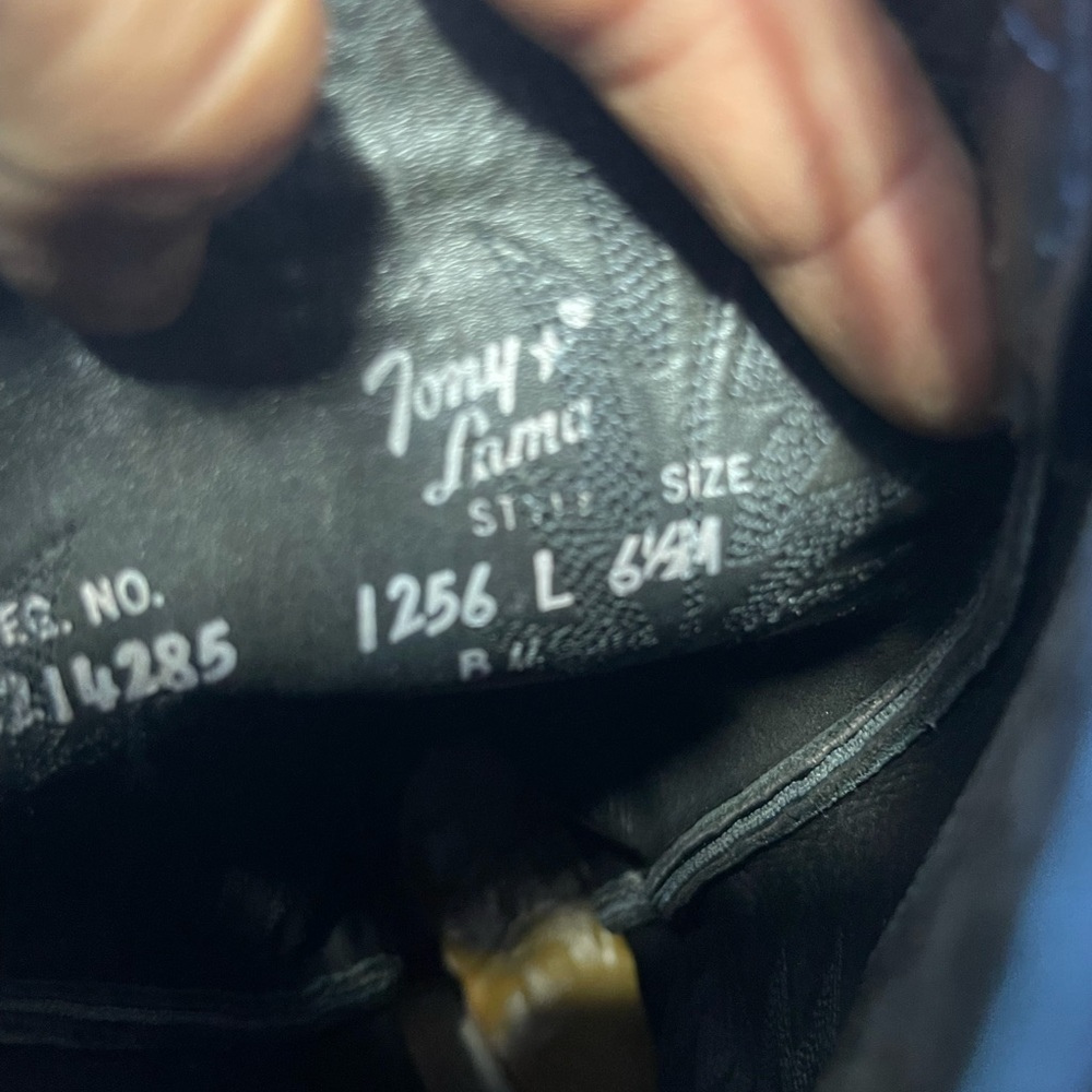 Beautiful Tony Lama ladies boots